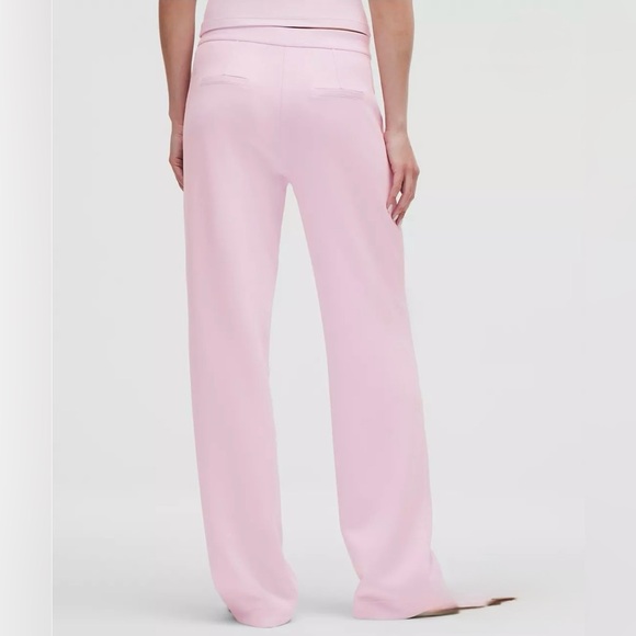 Lululemon Softstreme Pintuck Mid-Rise Pant Regular in Pink Organza Size XL NWT - Picture 3 of 16